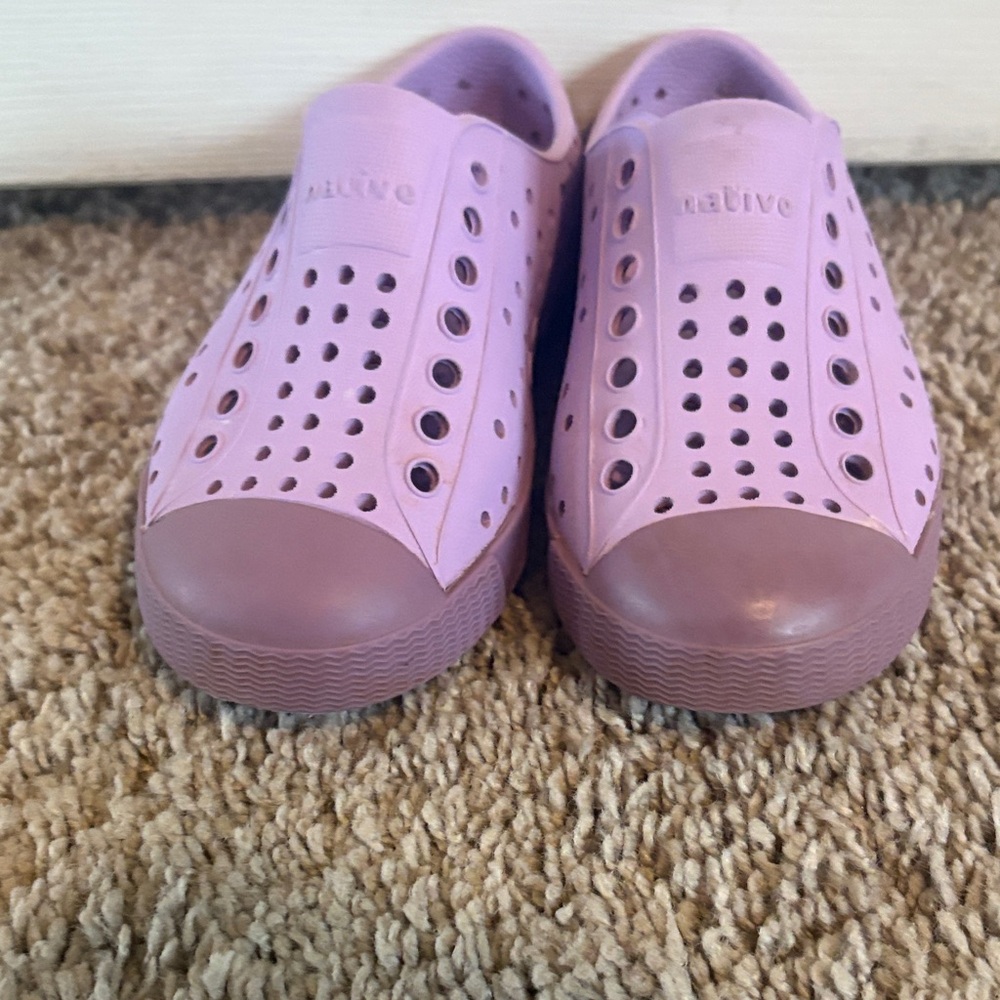 Native Kids Shoes in Light Purple